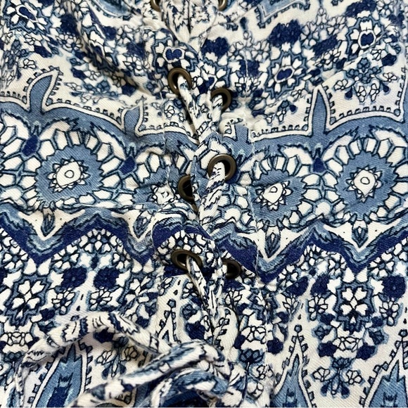 Hollister Blue, Black, & White Romper, size Small. Excellent condition! - Picture 2 of 5